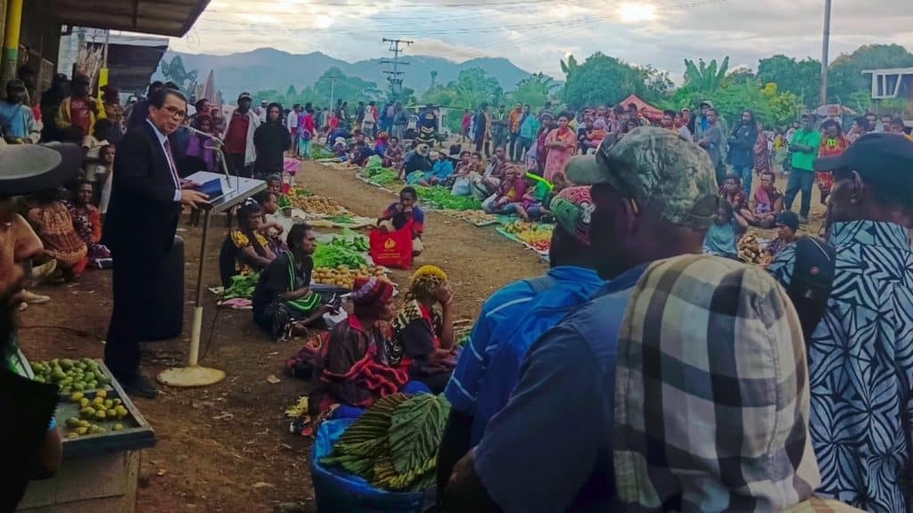 Congregation, GWS in Papua New Guinea hold evangelical missions