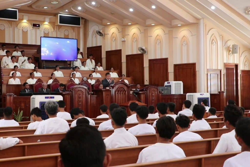 ‘Continue pleasing God,’ baptismal candidates in Kabankalan City reminded