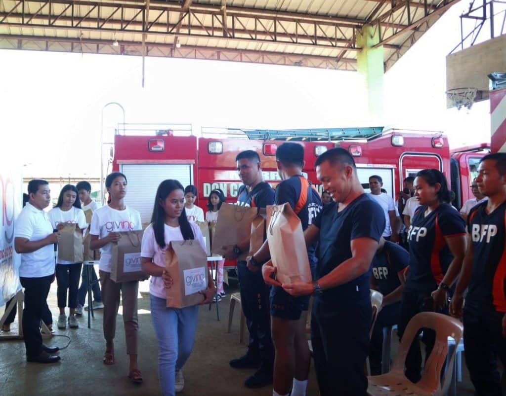 Youth in Don Carlos, Bukidnon thank, commend firefighters