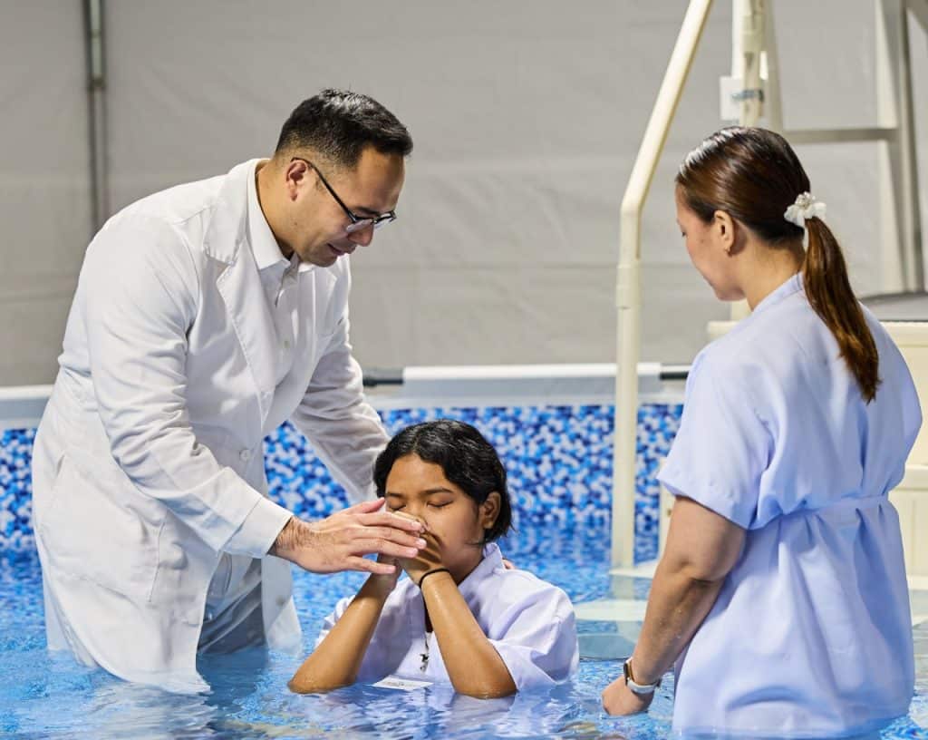 Baptisms held in Hawaiian islands