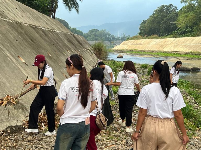 Alauli Congregation holds clean-up drive